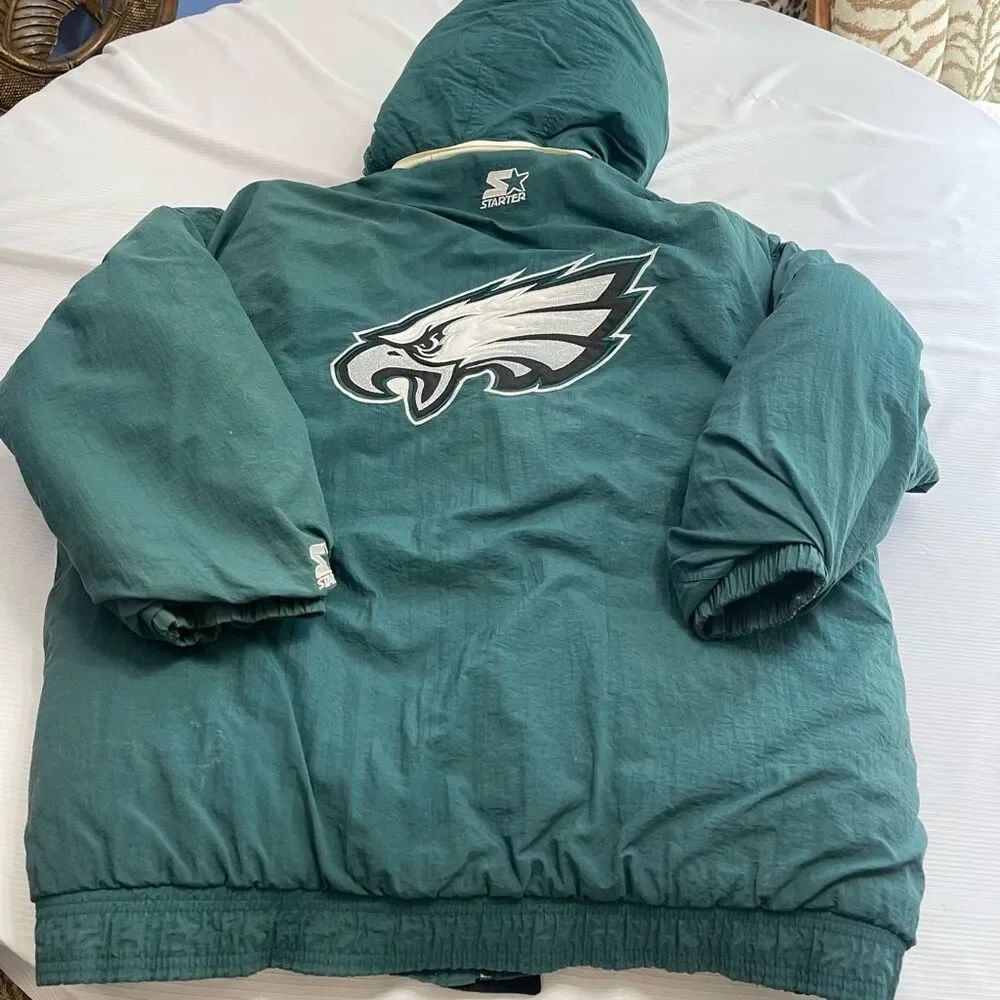STARTER Philadelphia Eagles Dark Green Hooded Puffer Jacket with Team Logo